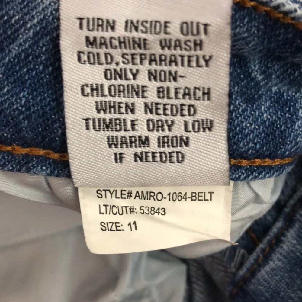 𝅺NWT Ashley Mason Super High Rise Mom Jeans | Size 11 - Picture 10 of 15